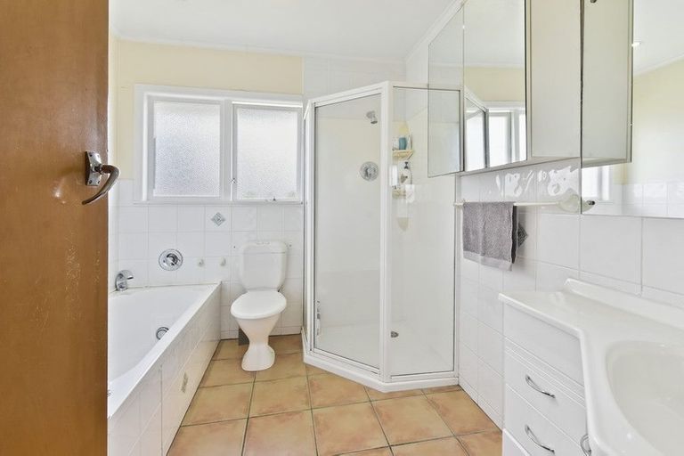 Photo of property in 6 Lansdown Avenue, Papatoetoe, Auckland, 2025