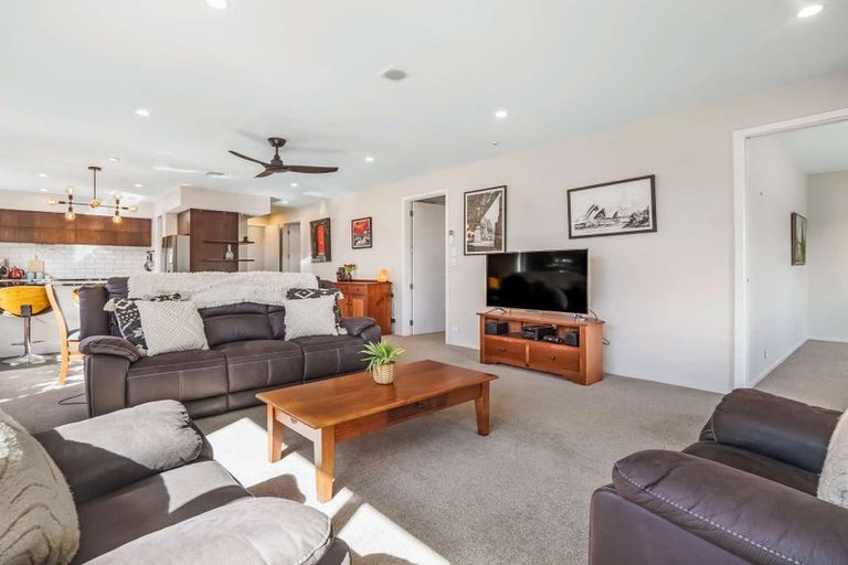 Photo of property in 10 Koreke Lane, Halswell, Christchurch, 8025