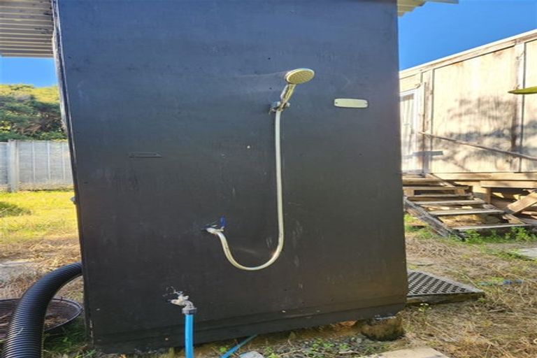 Photo of property in 1 Waikawau Beach Road, Waikawau, Coromandel, 3584