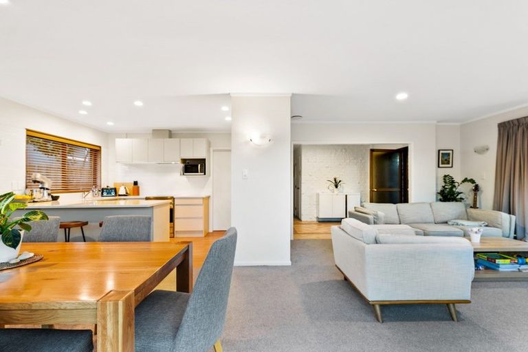 Photo of property in 1/67 Seaview Road, Castor Bay, Auckland, 0620