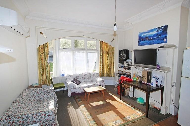 Photo of property in 28 Warrender Street, North Dunedin, Dunedin, 9016