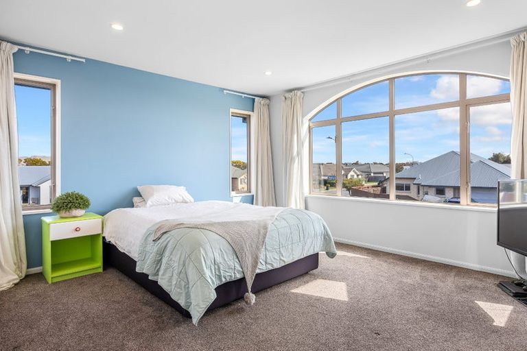 Photo of property in 2 Wedmore Close, Burwood, Christchurch, 8083