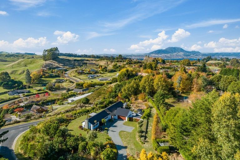 Photo of property in 9 Highland Drive, Acacia Bay, Taupo, 3385