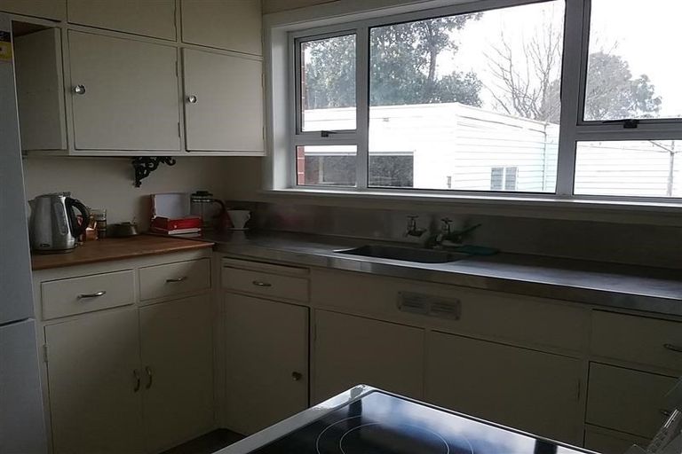 Photo of property in 4 Freyberg Street, Levin, 5510