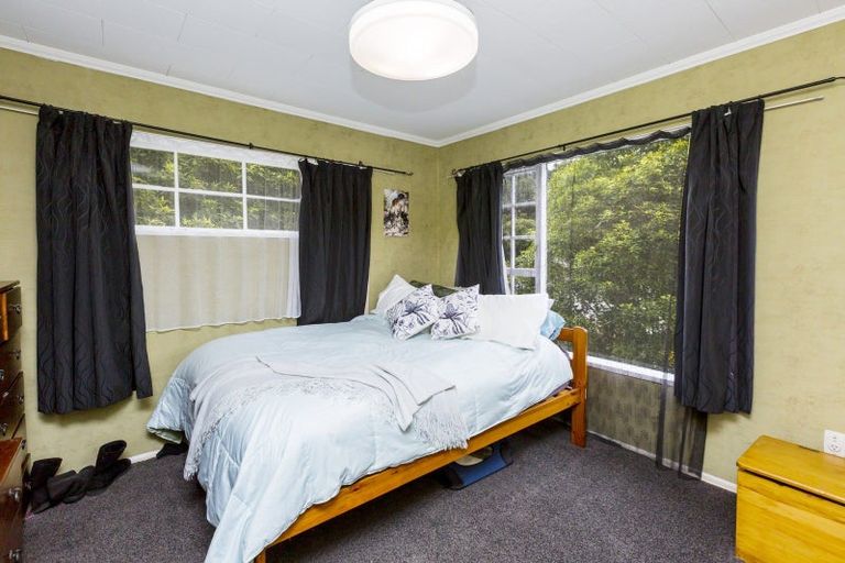 Photo of property in 19 Beryl Grove, Birchville, Upper Hutt, 5018