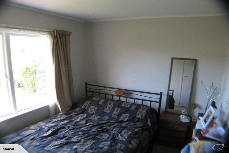 Photo of property in 19 Woodstock Road, Forrest Hill, Auckland, 0620