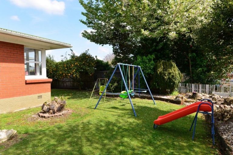 Photo of property in 4 Bremridge Place, Melville, Hamilton, 3206