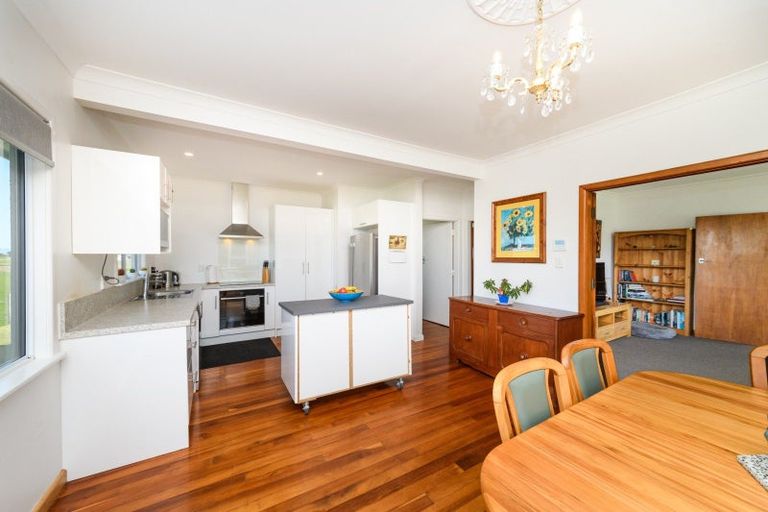 Photo of property in 106 Cemetery Road, Sanson, Palmerston North, 4479