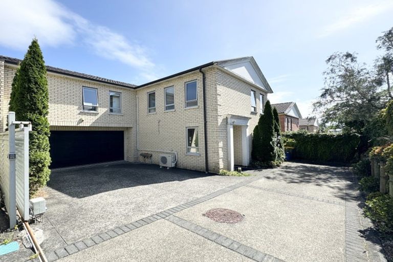 Photo of property in 61d Fields Parade, Oteha, Auckland, 0632