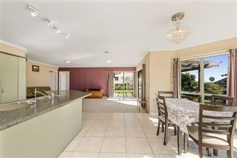 Photo of property in 62 Waikite Road, Welcome Bay, Tauranga, 3112