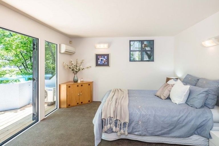 Photo of property in 19 Everton Terrace, Kelburn, Wellington, 6012