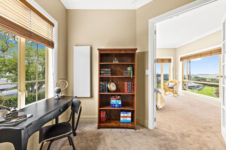 Photo of property in 220 Whitmore Road, Tawharanui Peninsula, Warkworth, 0986