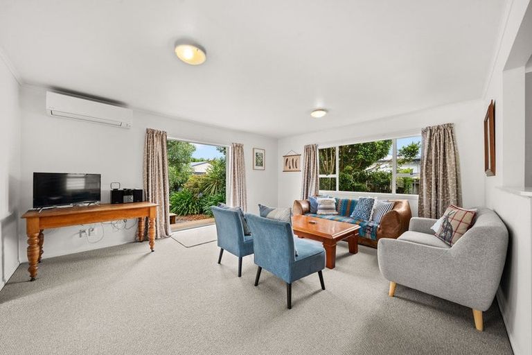 Photo of property in 30 Cologne Street, Martinborough, 5711