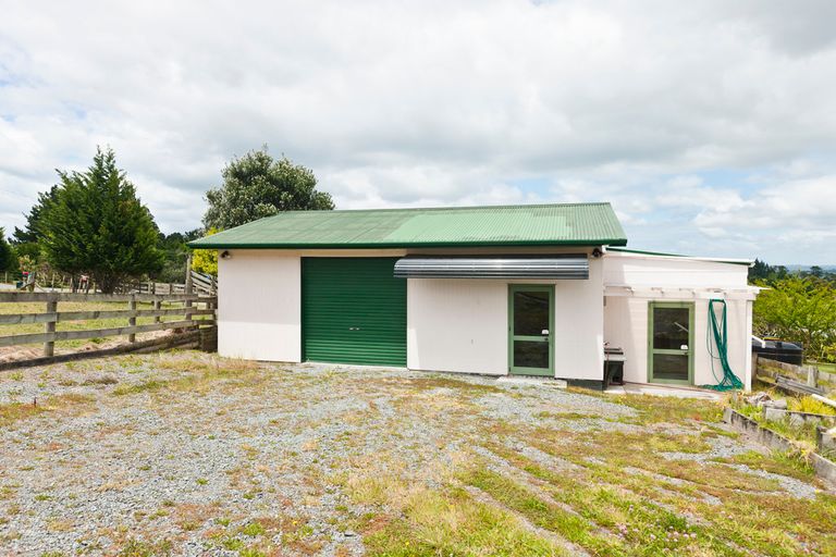 Photo of property in 172 Old Parua Bay Road, Abbey Caves, Whangarei, 0175