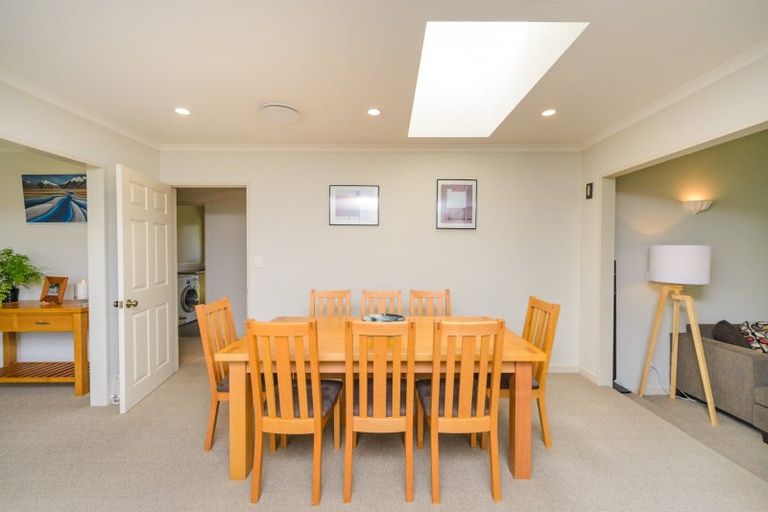 Photo of property in 100 Summerhill Drive, Fitzherbert, Palmerston North, 4410