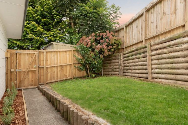 Photo of property in 14b Pokapu Place, Bethlehem, Tauranga, 3110