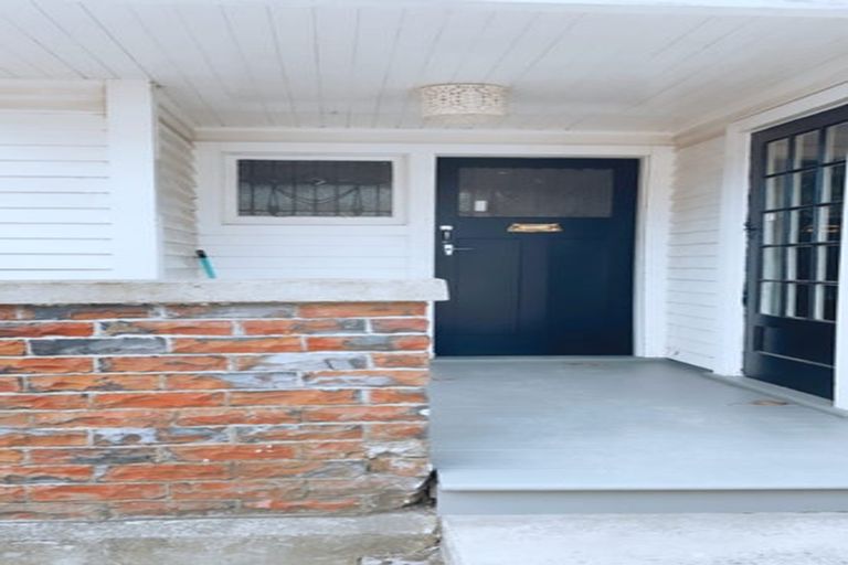 Photo of property in 102 Malcolm Avenue, Beckenham, Christchurch, 8023