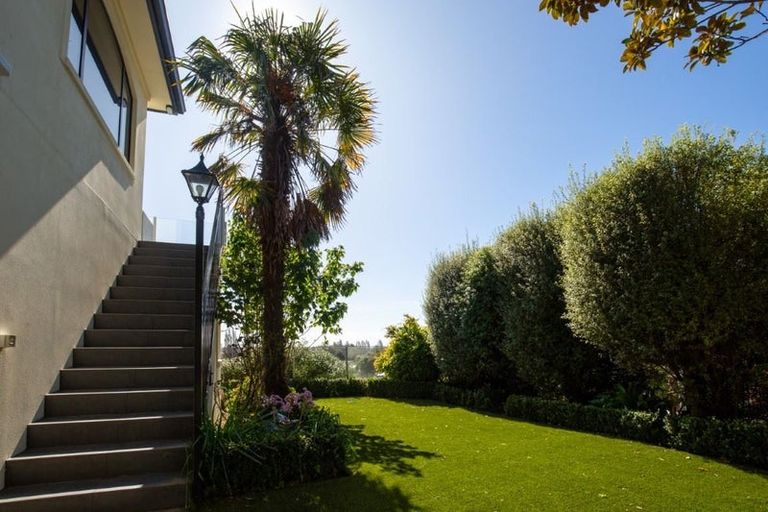 Photo of property in 39 Overdale Drive, Cashmere, Christchurch, 8022