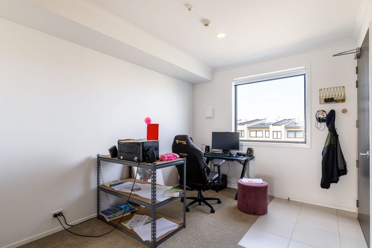 Photo of property in 2b Harakeke Road, Hobsonville, Auckland, 0616