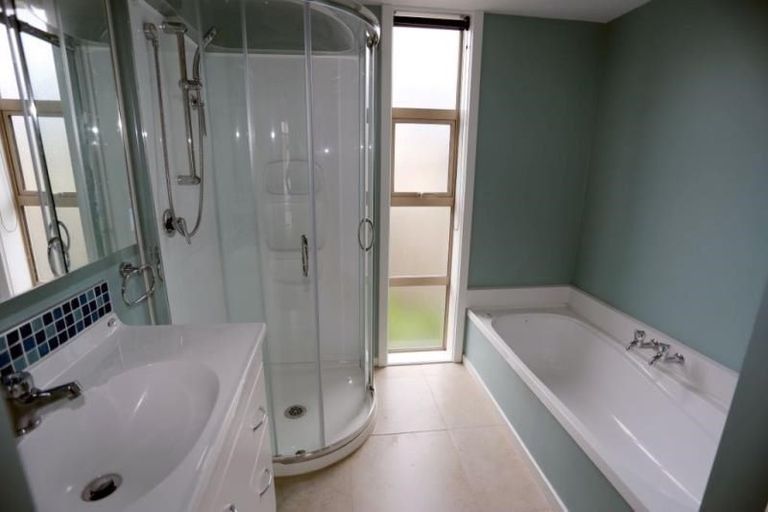 Photo of property in 257 Riccarton Road, Upper Riccarton, Christchurch, 8041