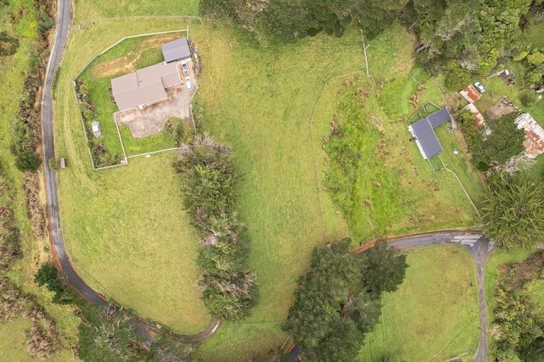 Photo of property in 41 Lincolnshire Road, Horokiwi, Wellington, 5016