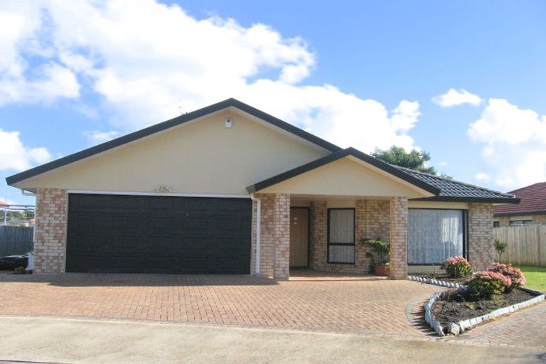 Photo of property in 13 Coleraine Place, East Tamaki, Auckland, 2016