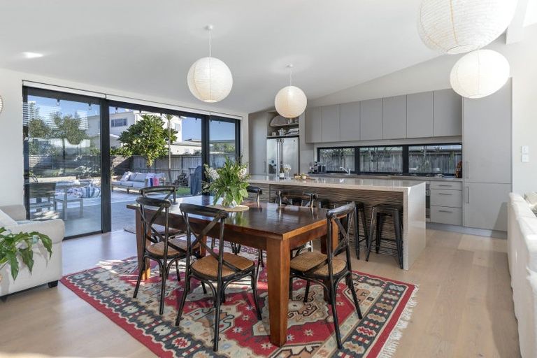 Photo of property in 8 Kewai Street, Omaha, 0986