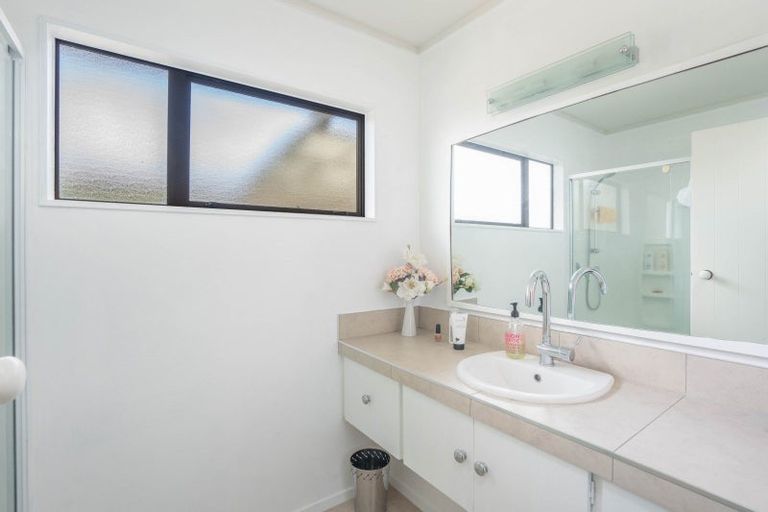 Photo of property in 1/5 Dorothy Drive, Acacia Bay, Taupo, 3330