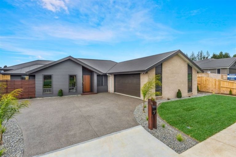 Photo of property in 16 Jennian Avenue, Rototuna North, Hamilton, 3210