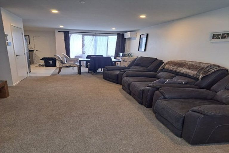 Photo of property in 28 Fort Lincoln Loop, Karaka, Papakura, 2113