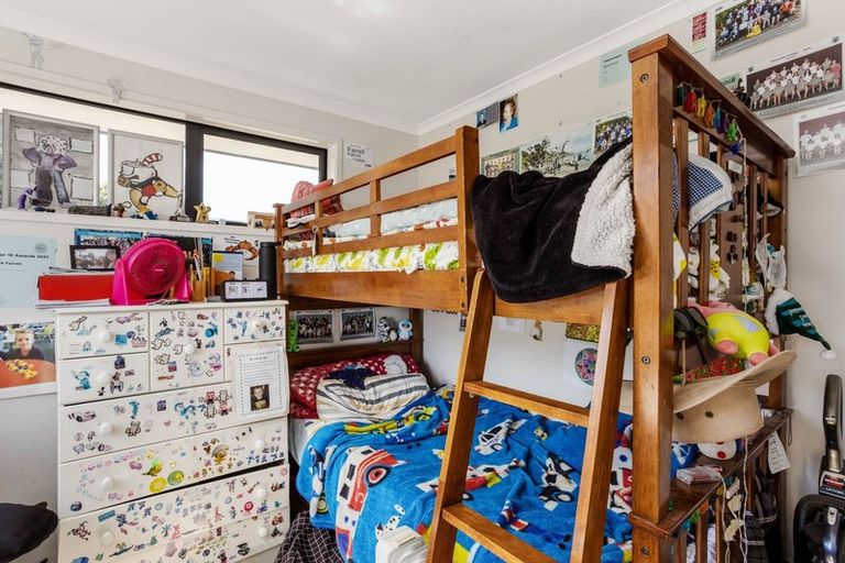 Photo of property in 22 Bridle Way, Omokoroa, 3114