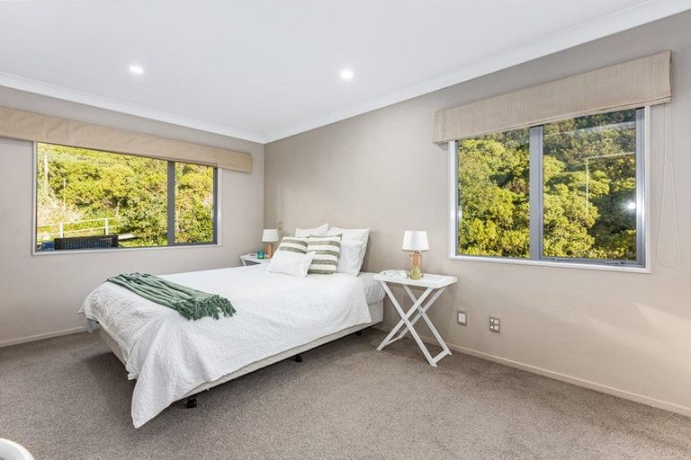 Photo of property in 9 Paremata Drive, Paremata, Porirua, 5024