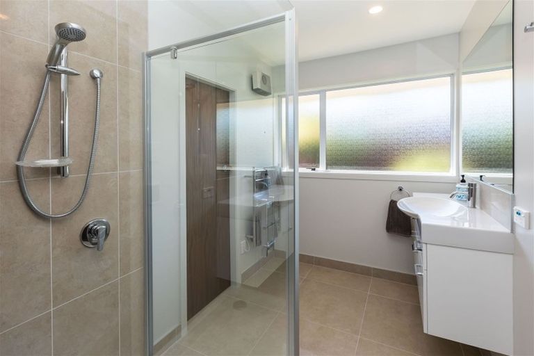 Photo of property in 10 Hillsborough Terrace, Hillsborough, Christchurch, 8022