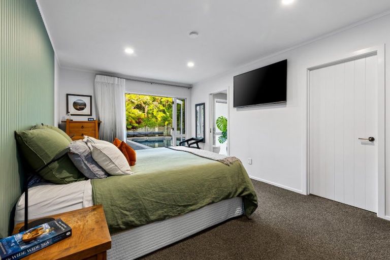 Photo of property in 74 Duncansby Road, Stanmore Bay, Whangaparaoa, 0932