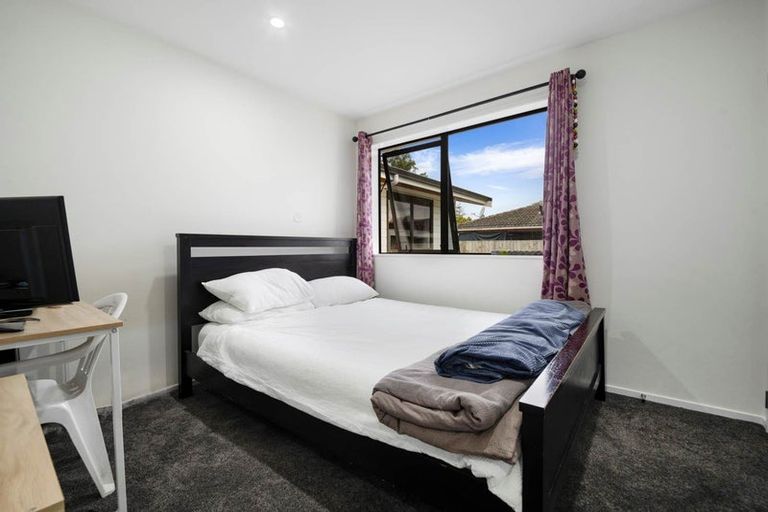 Photo of property in 5 Pinehurst Place, Wattle Downs, Auckland, 2103