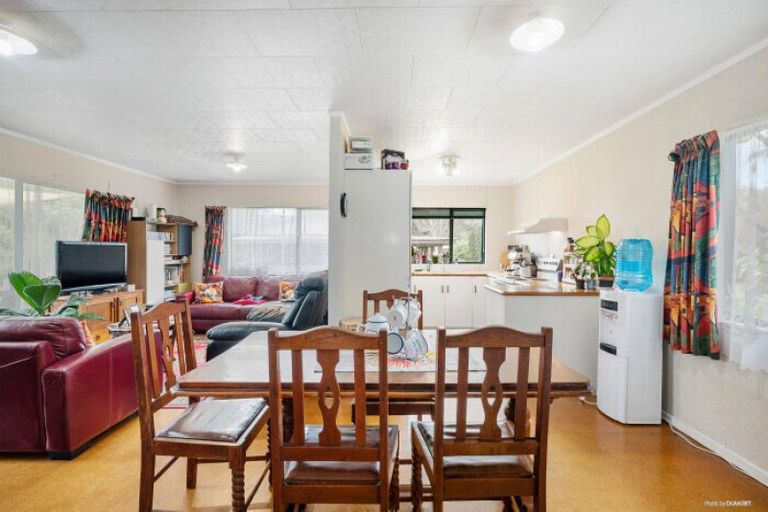 Photo of property in 10 Mackinnon Road, Manukau Heads, Waiuku, 2684