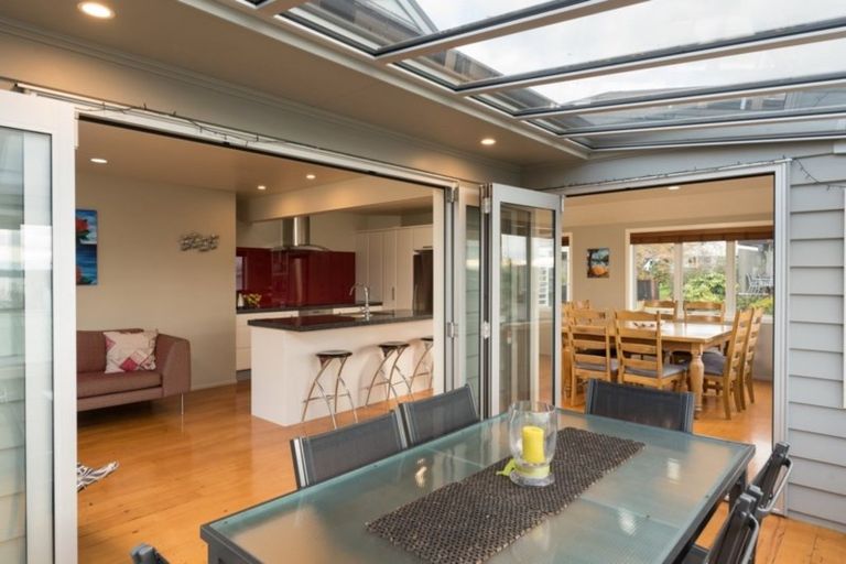 Photo of property in 27 Seaway Terrace, Otumoetai, Tauranga, 3110