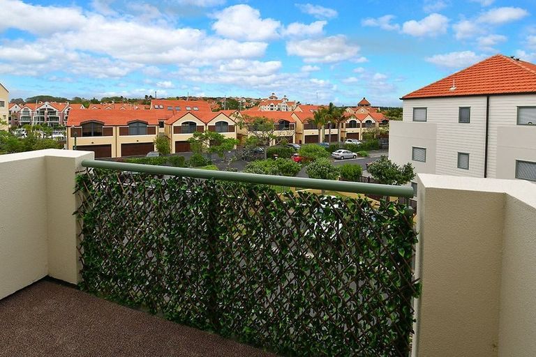 Photo of property in 6 Waterside Crescent, Gulf Harbour, Whangaparaoa, 0930