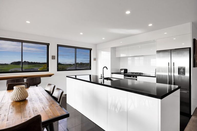 Photo of property in 6 Hawetaone Street, Bell Block, New Plymouth, 4312