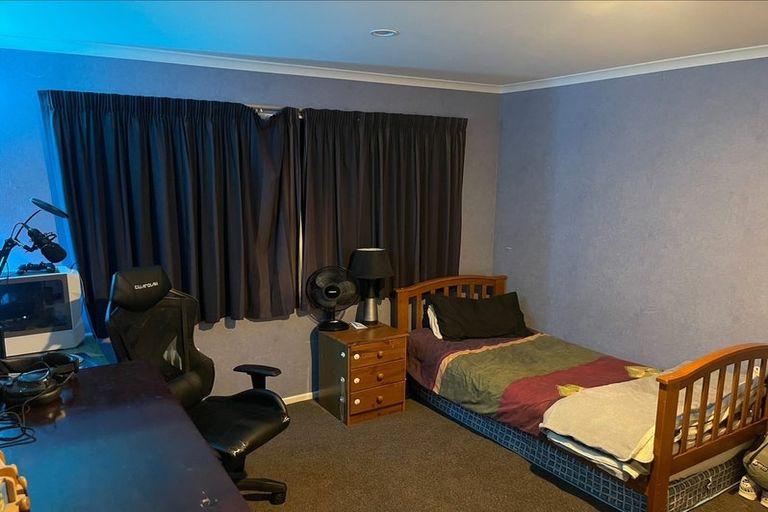 Photo of property in 3 Nevada Way, Kelvin Grove, Palmerston North, 4414