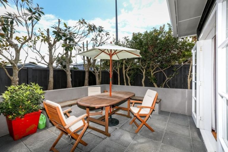 Photo of property in 153 Powderham Street, New Plymouth, 4310