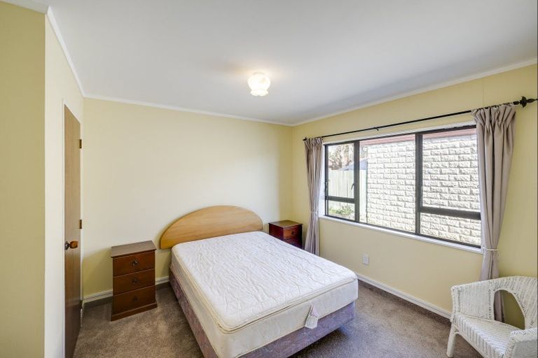 Photo of property in 2/52 Avondale Road, Taradale, Napier, 4112