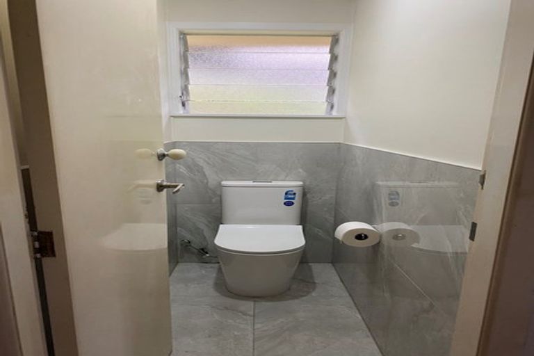 Photo of property in 140 Ti Rakau Drive, Pakuranga, Auckland, 2010