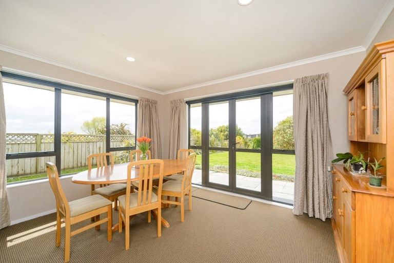 Photo of property in 189 Ruapehu Drive, Fitzherbert, Palmerston North, 4410