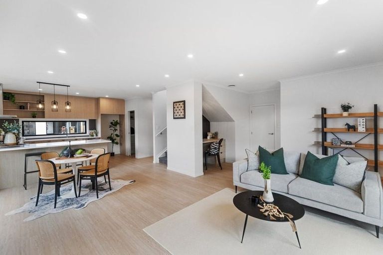 Photo of property in 83 Overton Street, Rototuna North, 3210