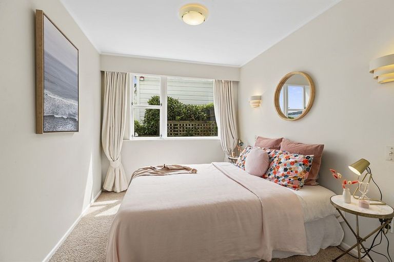 Photo of property in 24 Telford Terrace, Oriental Bay, Wellington, 6011