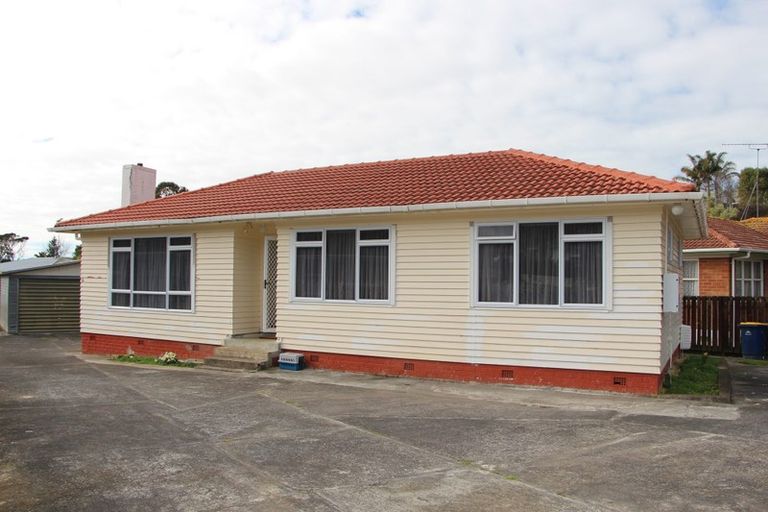 Photo of property in 15 Blenheim Street, Glenfield, Auckland, 0629