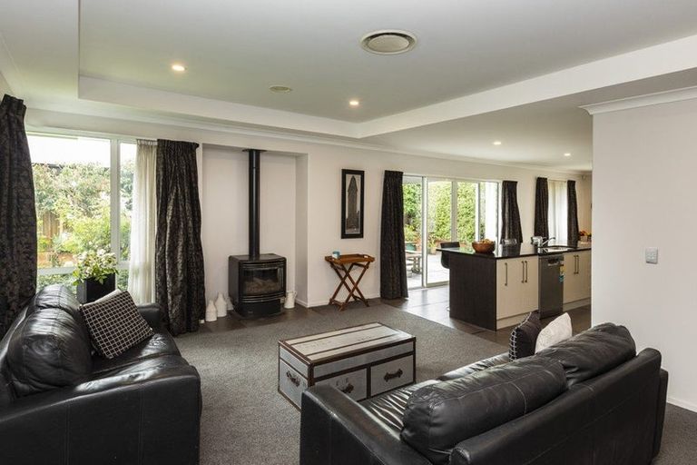 Photo of property in 12 Westpark Drive, Burnside, Christchurch, 8053