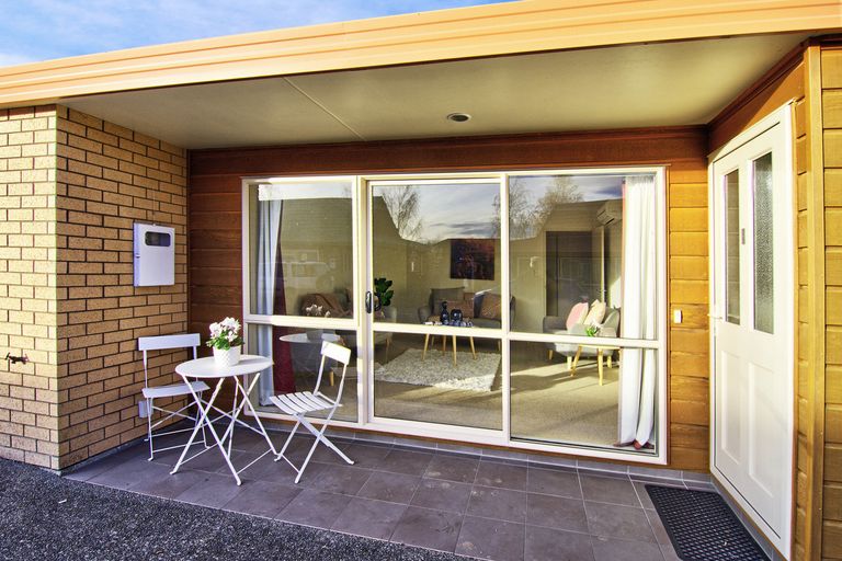 Photo of property in Holdsworth Villas, 62/2 William Donald Drive, Solway, Masterton, 5810
