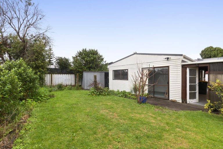 Photo of property in 8 Godwit Place, Waiuku, 2123